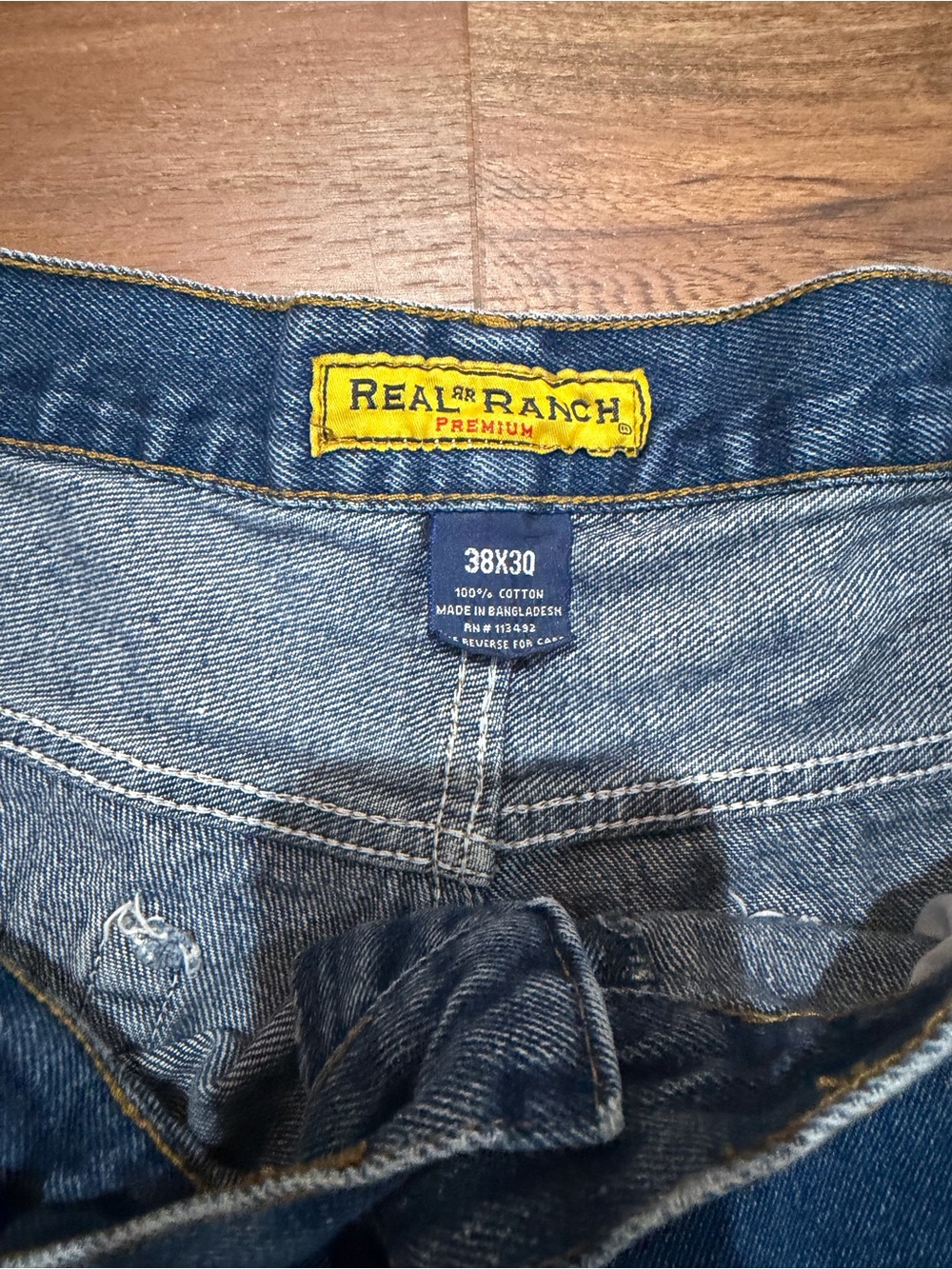 Relaxed Fit Men's Dark Blue Denim Jeans Size 38x30 100% Cotton EUC - Picture 3 of 4